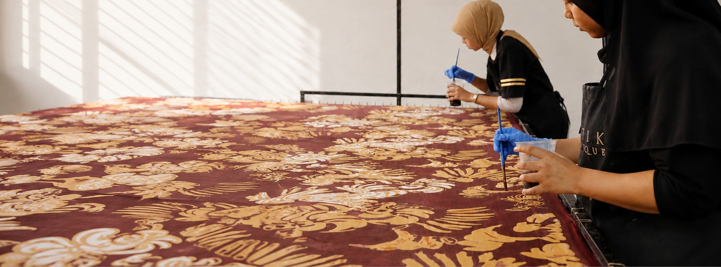 Artisan working on Reef Print