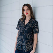 women wearing short sleeved women's cuban in onyx palma 