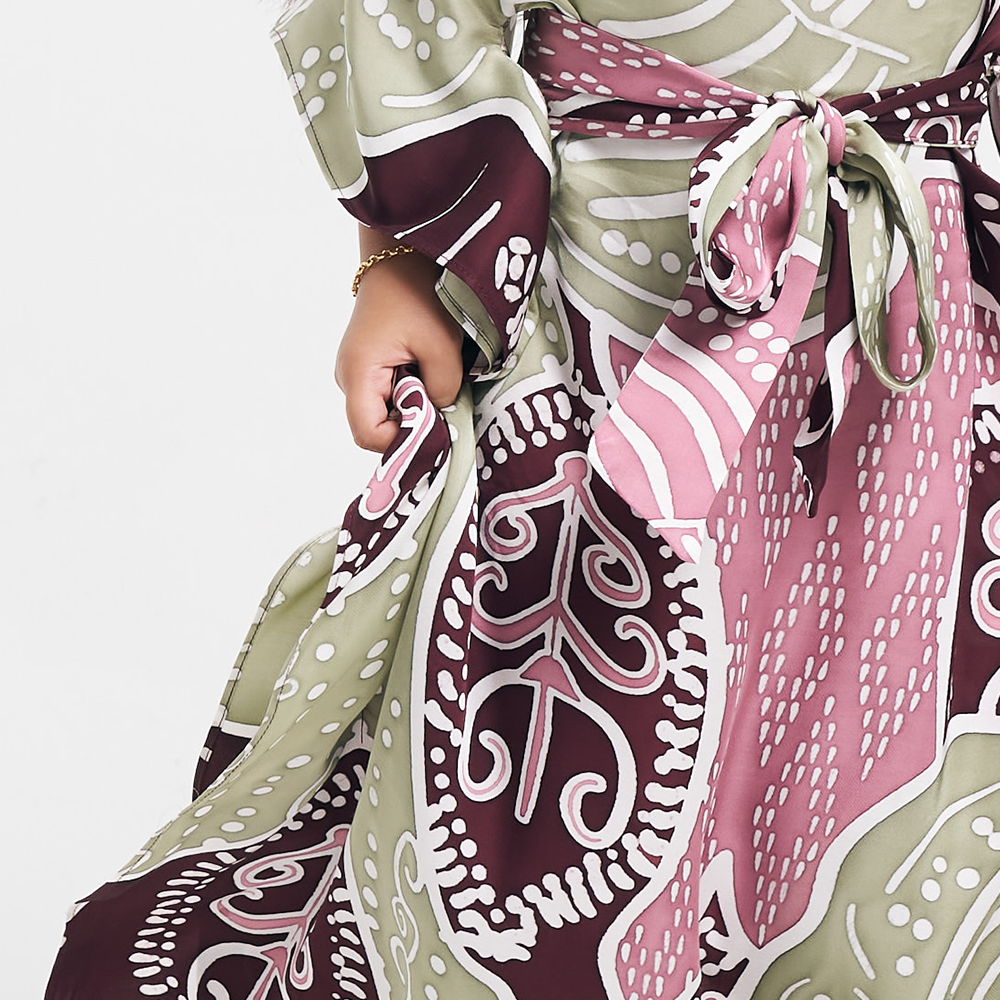 BatikGirlCaftanDress_MaroonPetola_2.png