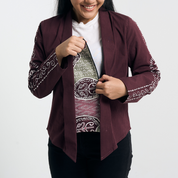 Batik Kebaya Jacket with Detachable Inner Lining – A model demonstrating the zippered detachable lining for versatile styling