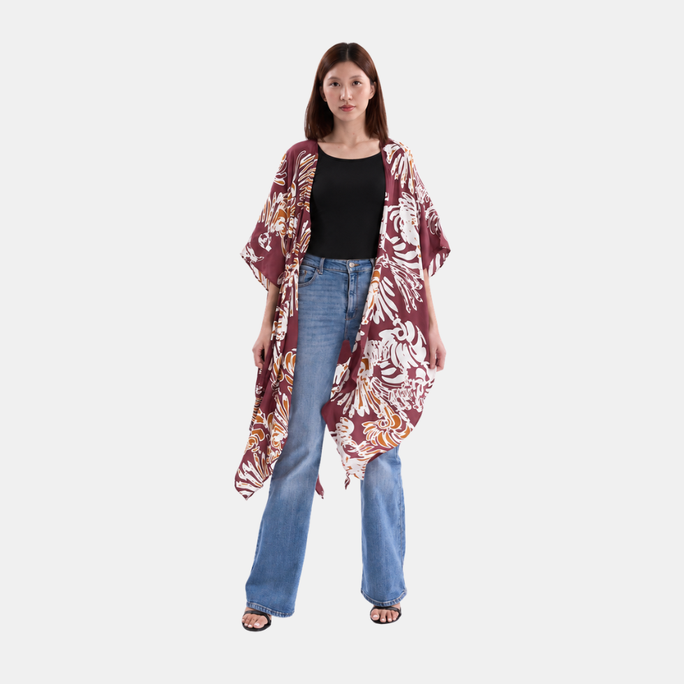 Woman facing the front side, showing maroon kimono