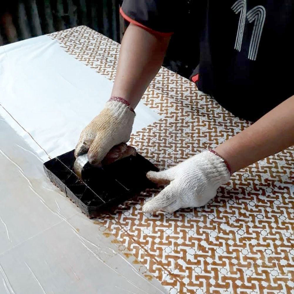 Batik Neck Tie & Pocket Square (Silk Cotton) - Midnight Arabesque artisan photo 