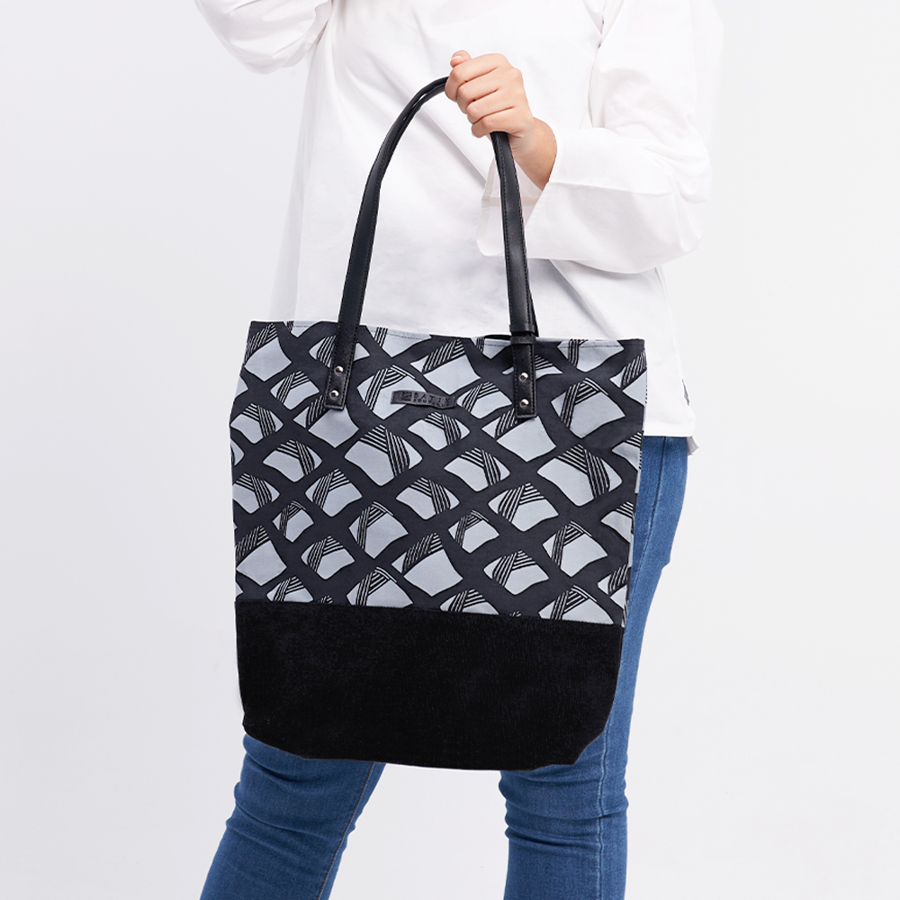 Batik Tote Bag (Canvas base) - Black Nasi Lemak - Batik Boutique