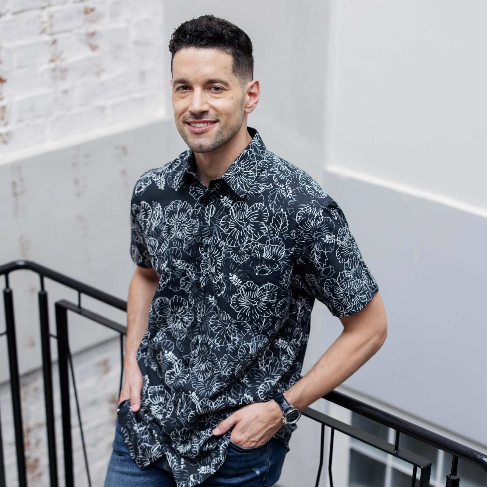 Men's Batik Classic Shirt  Jet Hibiscus
lifestyle 