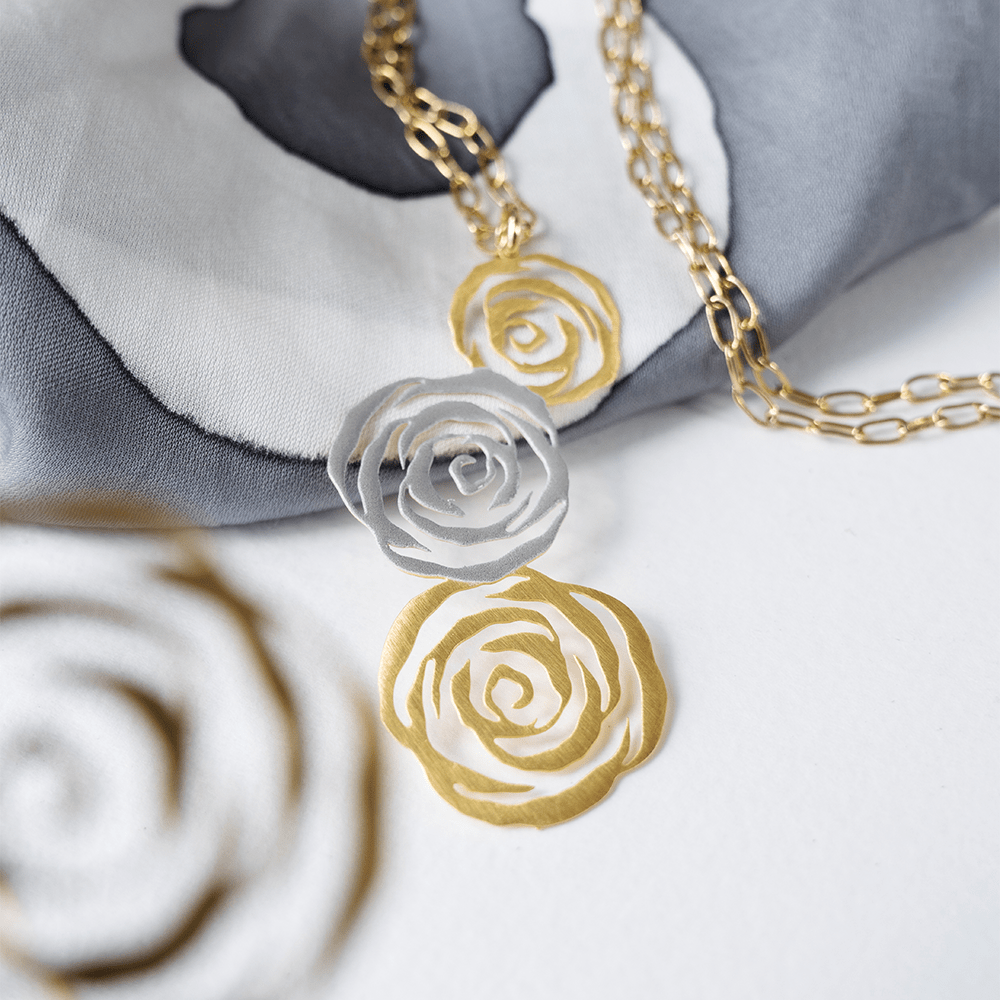 EmbraceJewellery-RoseNecklace_1.png