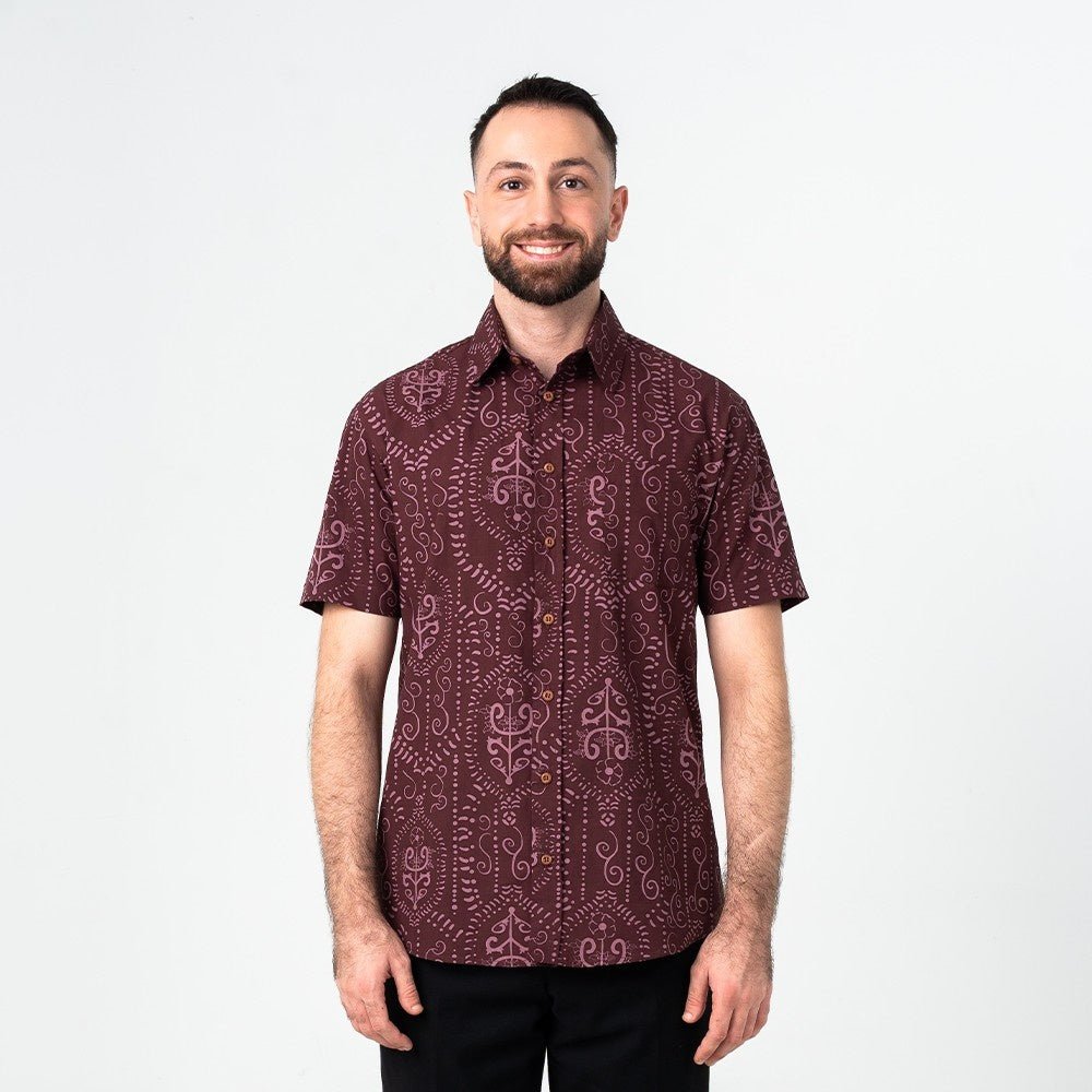 Man wearing the men's shirt Garnet Petola  front view 