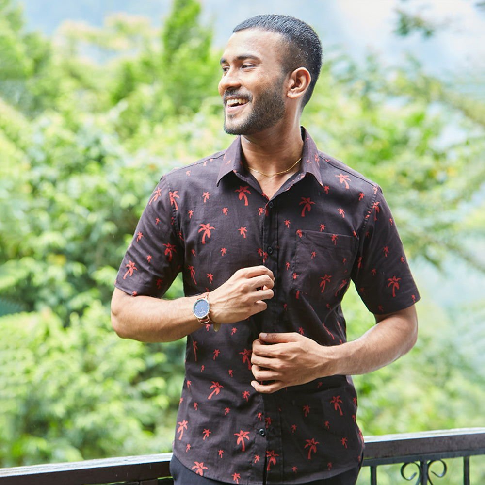 Sale: Men’s Batik Shirt – Black Palm