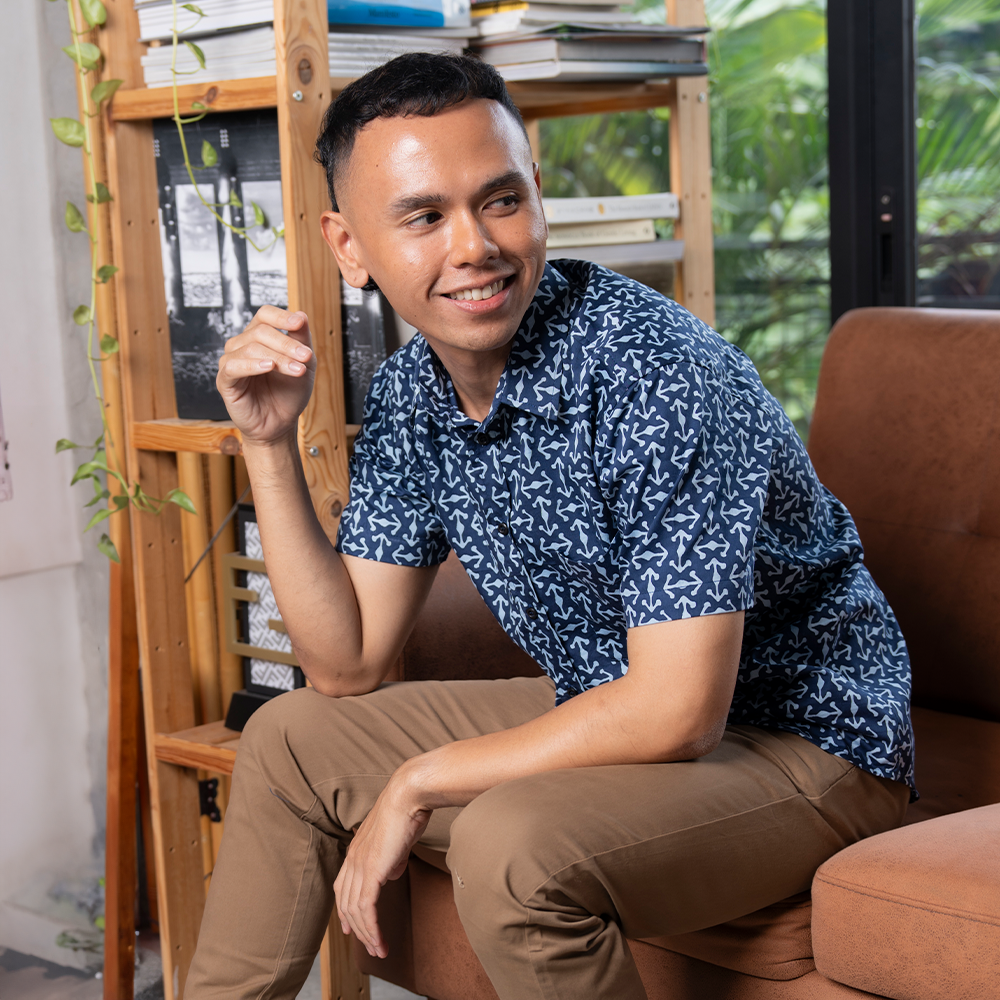 Men's Batik Shirt - Navy Kompas - Batik Boutique