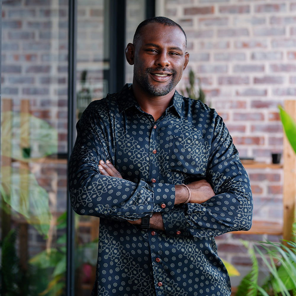 Men's Long-Sleeved Batik Shirt - Navy Alur - Batik Boutique