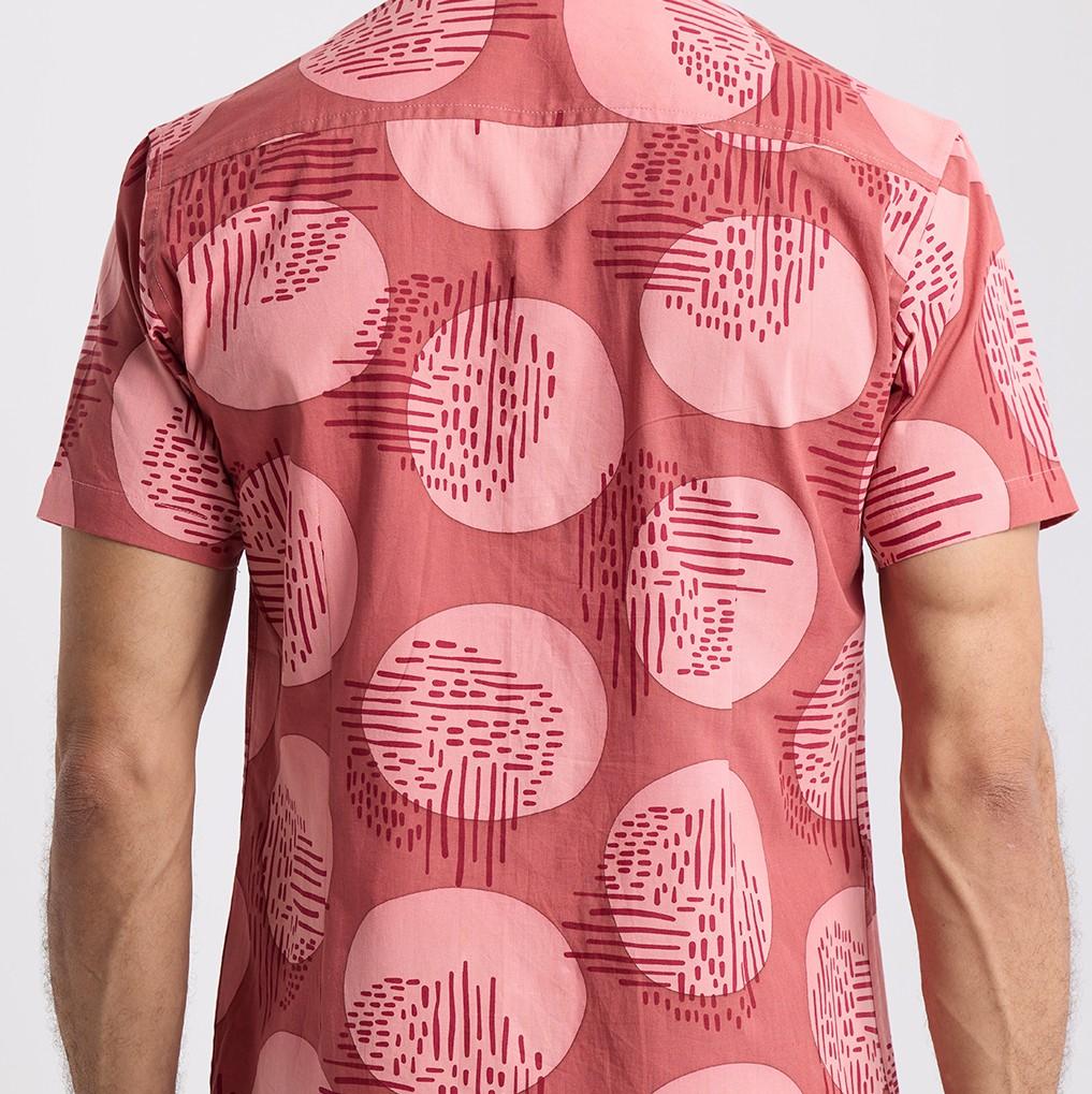 zoomed in detailed photo of the cimson yuan dian men's short sleeve shirt 