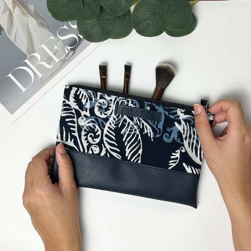 Blue nautical fern organizer set  show with make up accessories 