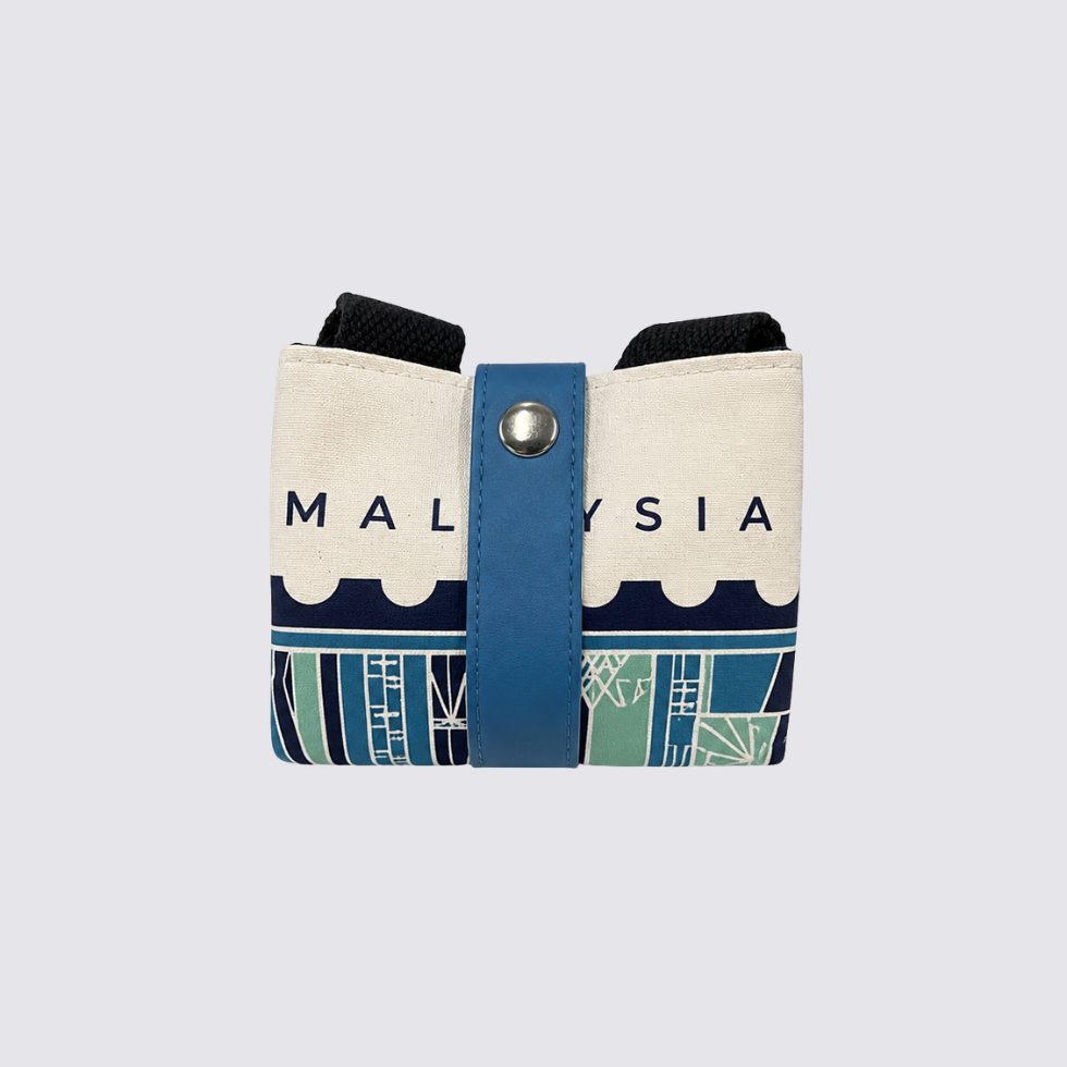 Wrapped totebag with blue-ish KL inspired prints